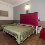 Hotel Piola